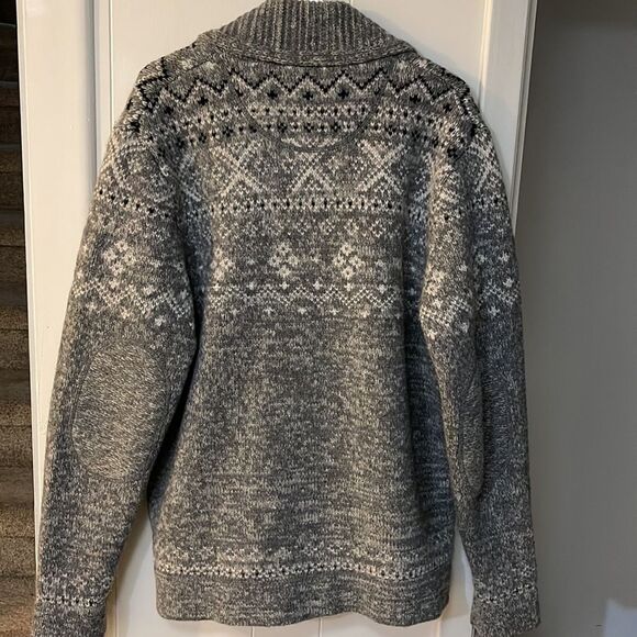 Men’s Grey Large Wool Button Style Winter Sweater - Picture 4 of 4